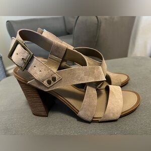 Franco Sarto strappy sandals size 7.5
